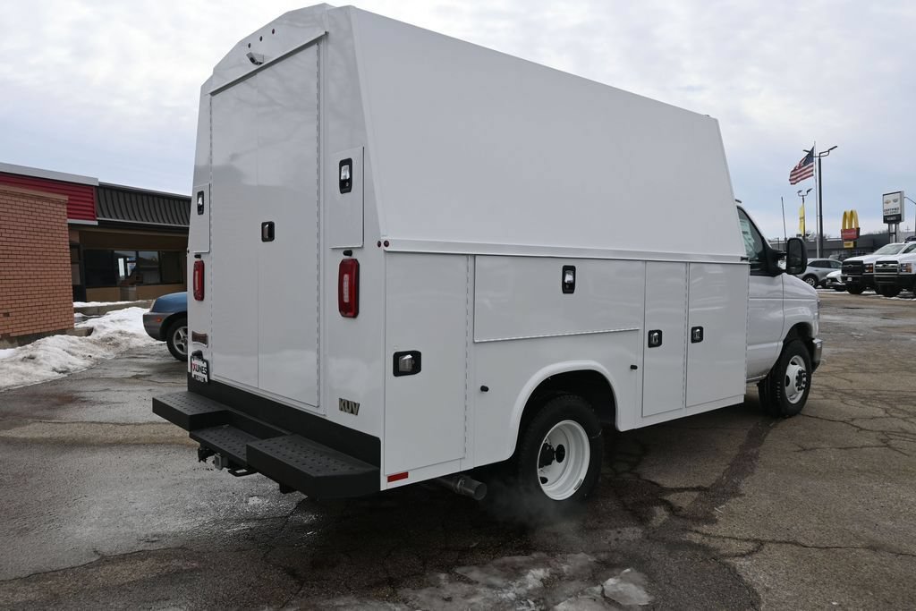 New 2025 Ford E-350 and Econoline 350 Super Duty w/ Power Equipment Group RWD image 5