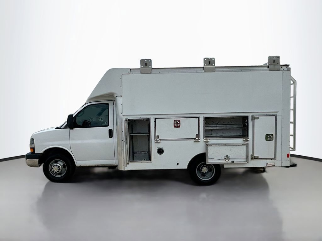 Used 2016 Chevrolet Express 3500 image 4