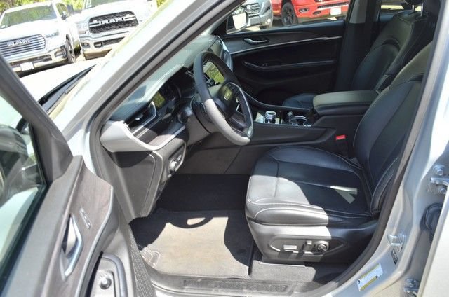 Used 2023 Jeep Grand Cherokee L Limited w/ Rear Seat Video Group I AWD/4WD image 17