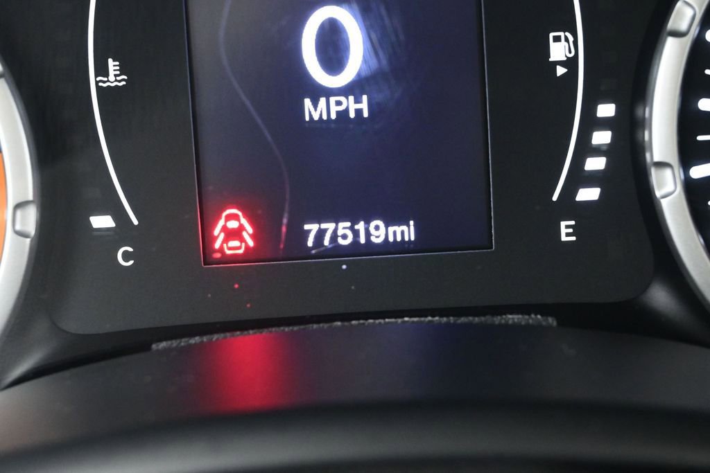 Used 2015 Jeep Renegade Latitude AWD/4WD image 33