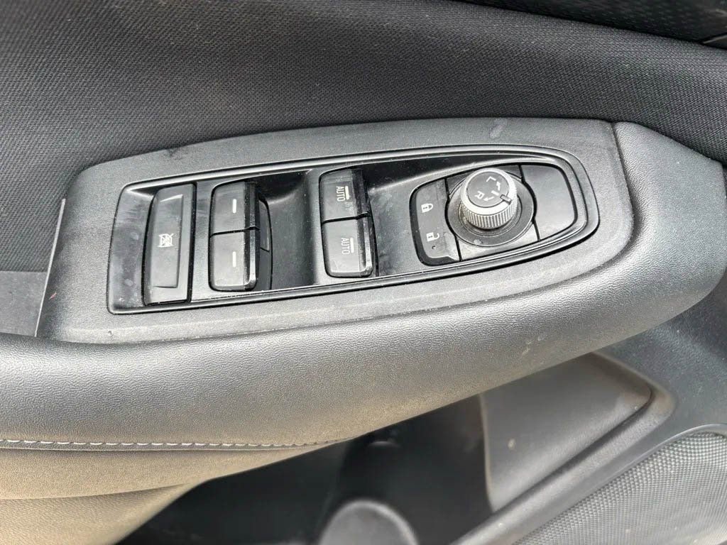 Used 2022 Subaru Outback Premium AWD/4WD image 21