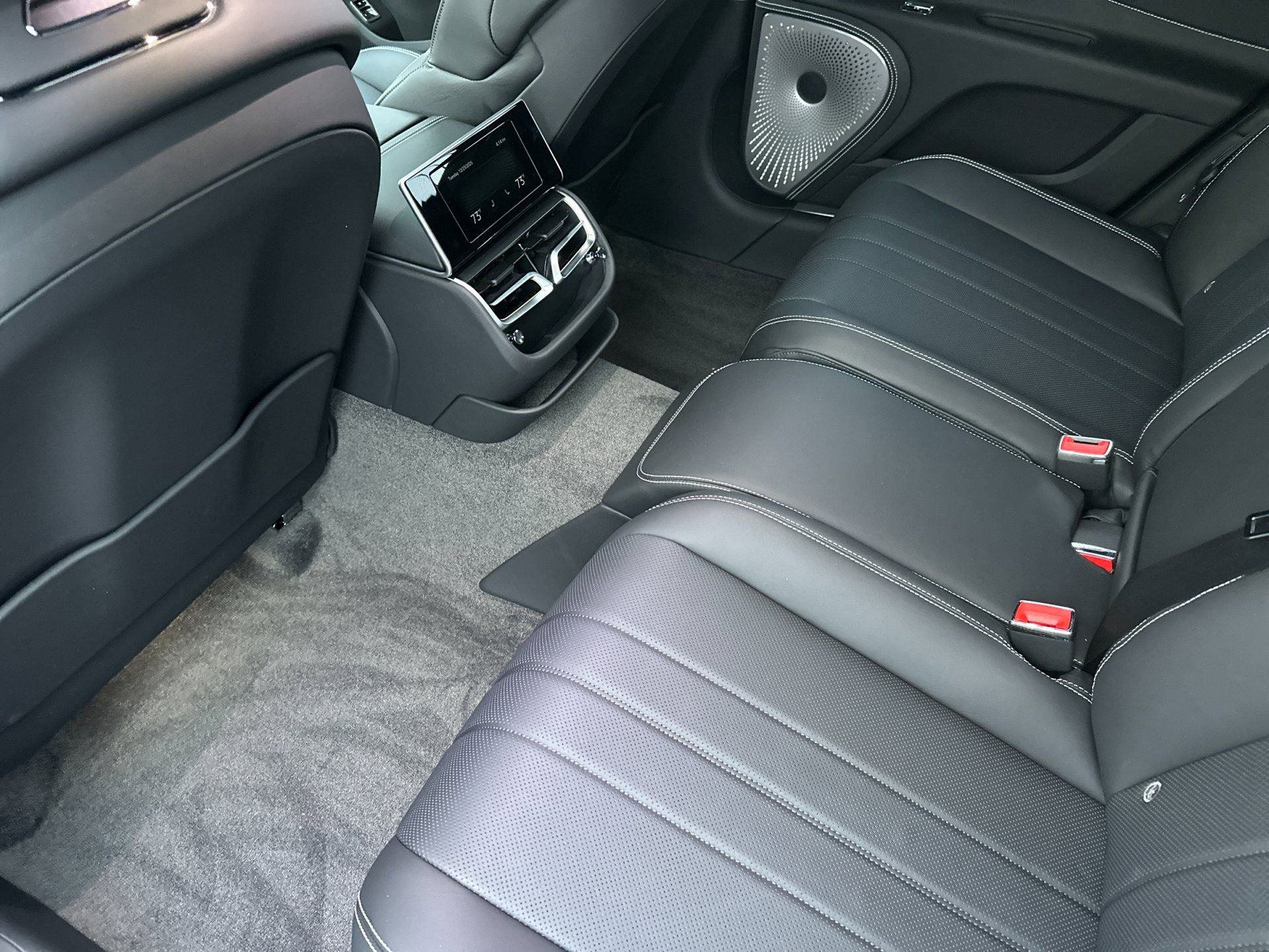 New 2026 Bentley Flying Spur Plug-In Hybrid image 10