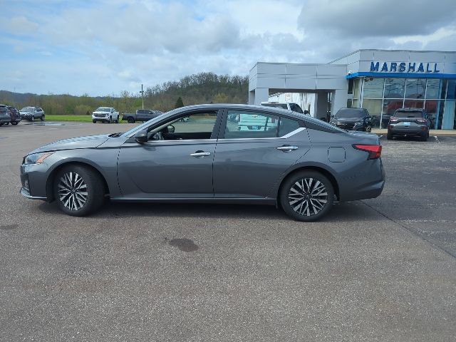 Used 2024 Nissan Altima 2.5 SV FWD image 9