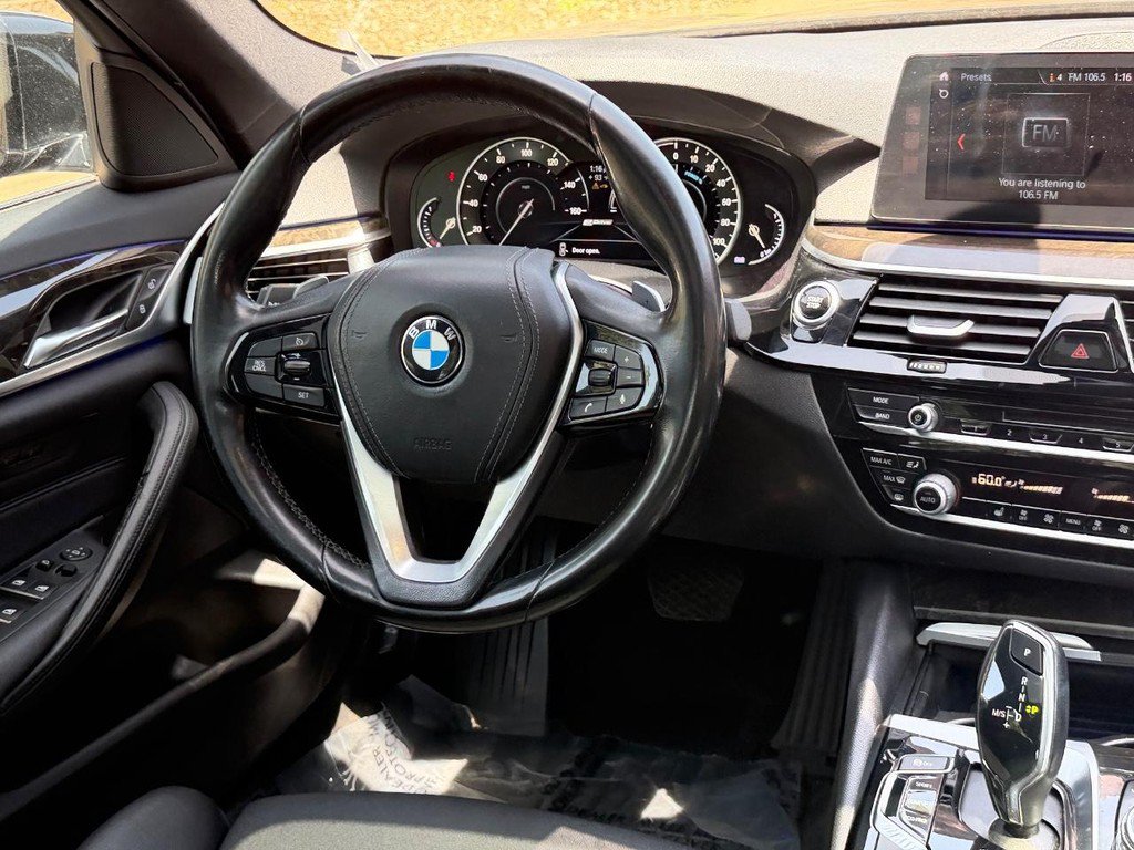 Used 2018 BMW 530e xDrive AWD/4WD image 12