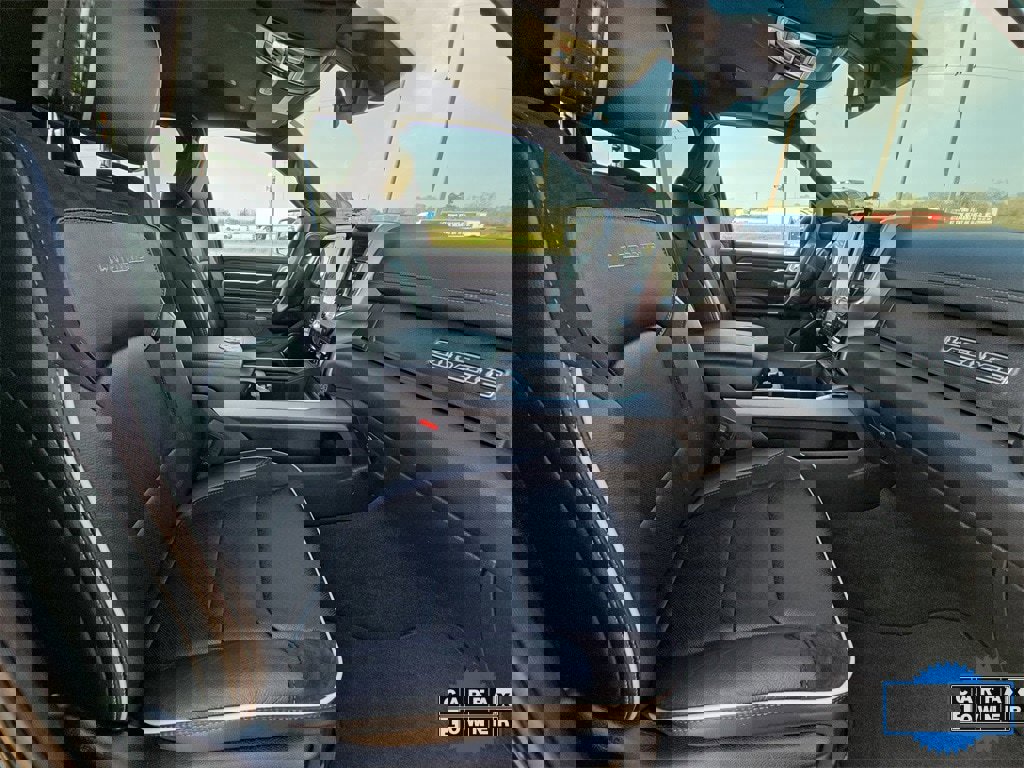 Used 2025 RAM 1500 Laramie image 10