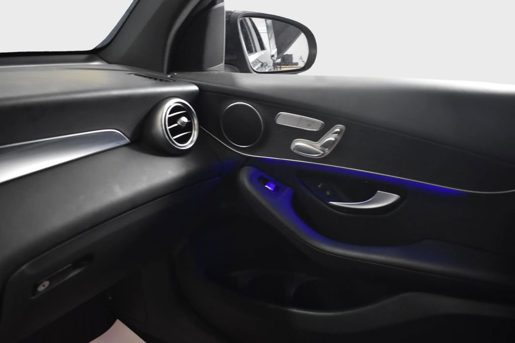 Used 2022 Mercedes-Benz GLC 300 4MATIC Coupe image 34