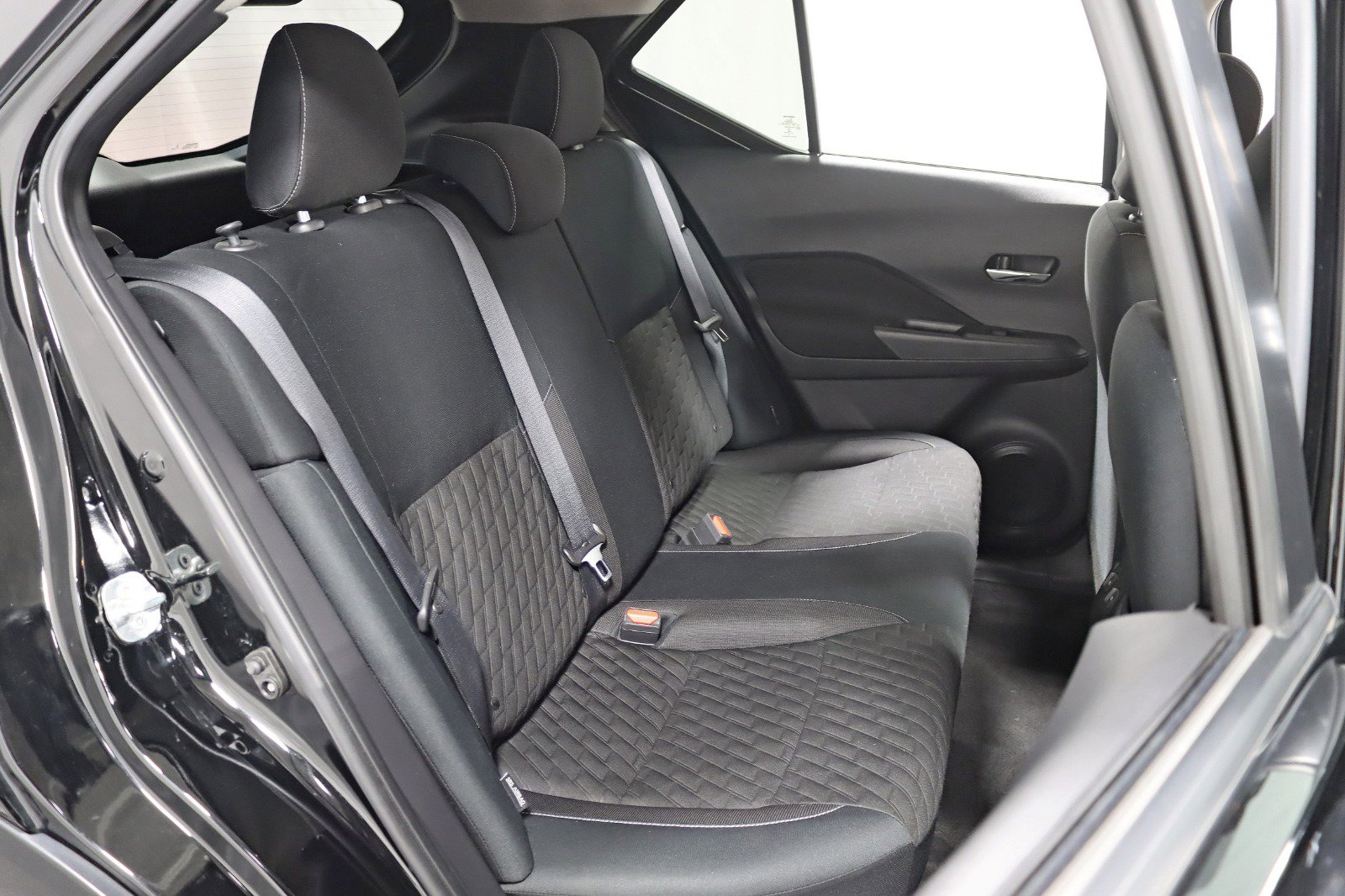 Used 2022 Nissan Kicks SV image 23