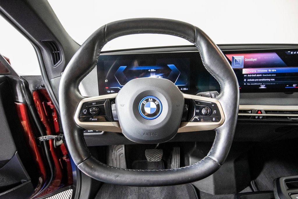 Used 2022 BMW iX xDrive50 w/ Sport Package image 19
