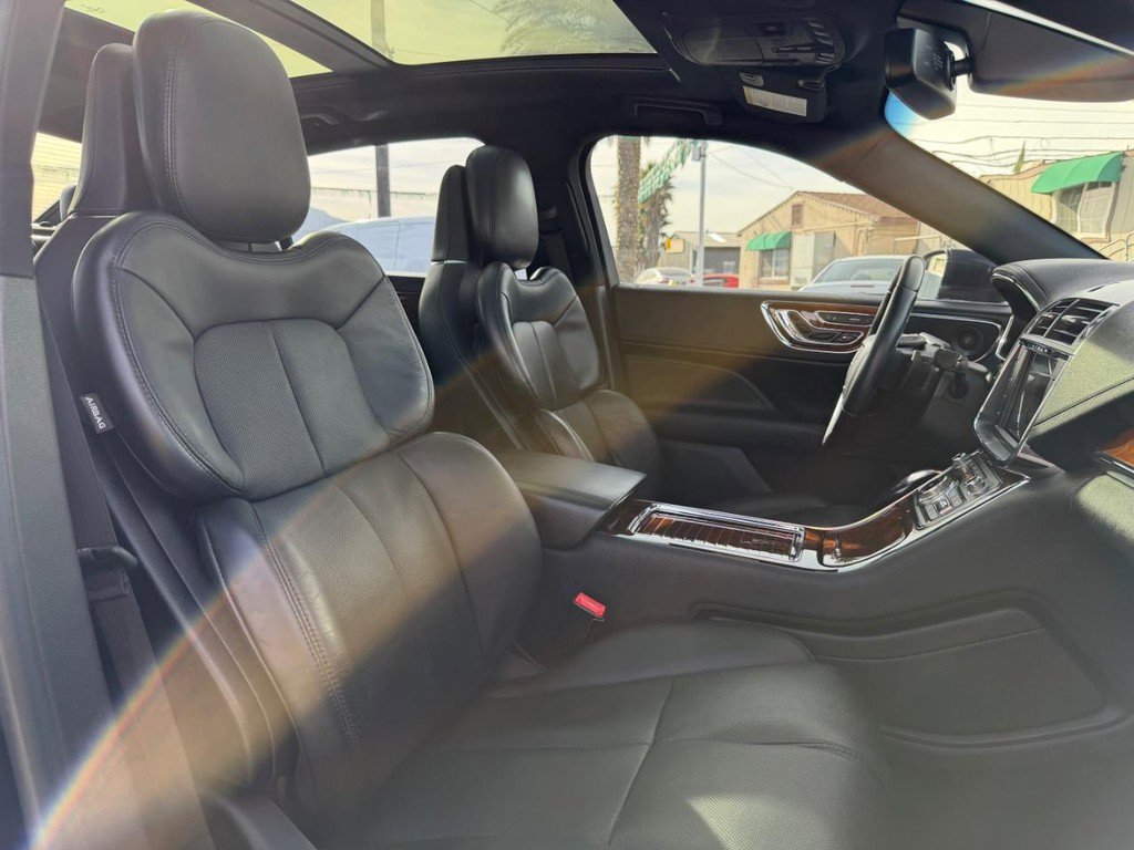 Used 2017 Lincoln Continental Reserve w/ Technology Package image 22
