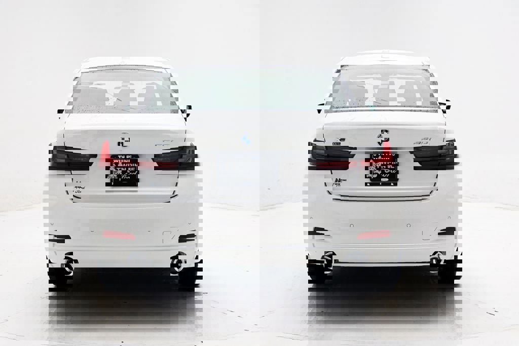 Used 2024 BMW 330i xDrive Sedan image 8