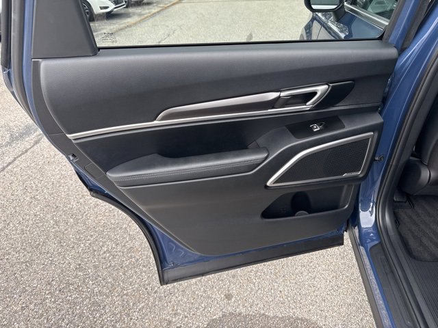Used 2025 Kia Telluride S image 55