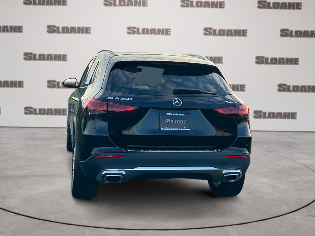 Used 2023 Mercedes-Benz GLA 250 4MATIC image 4