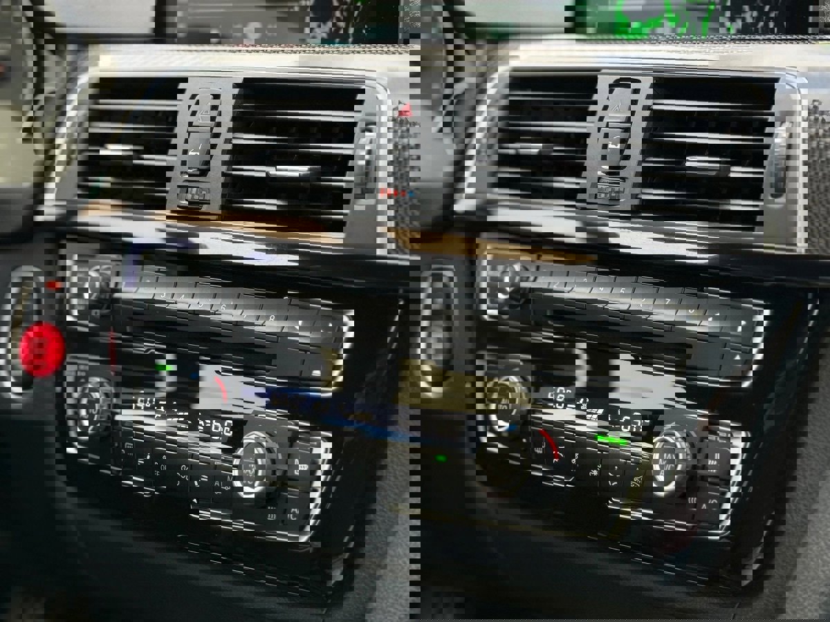 Used 2017 BMW M4 Coupe image 22