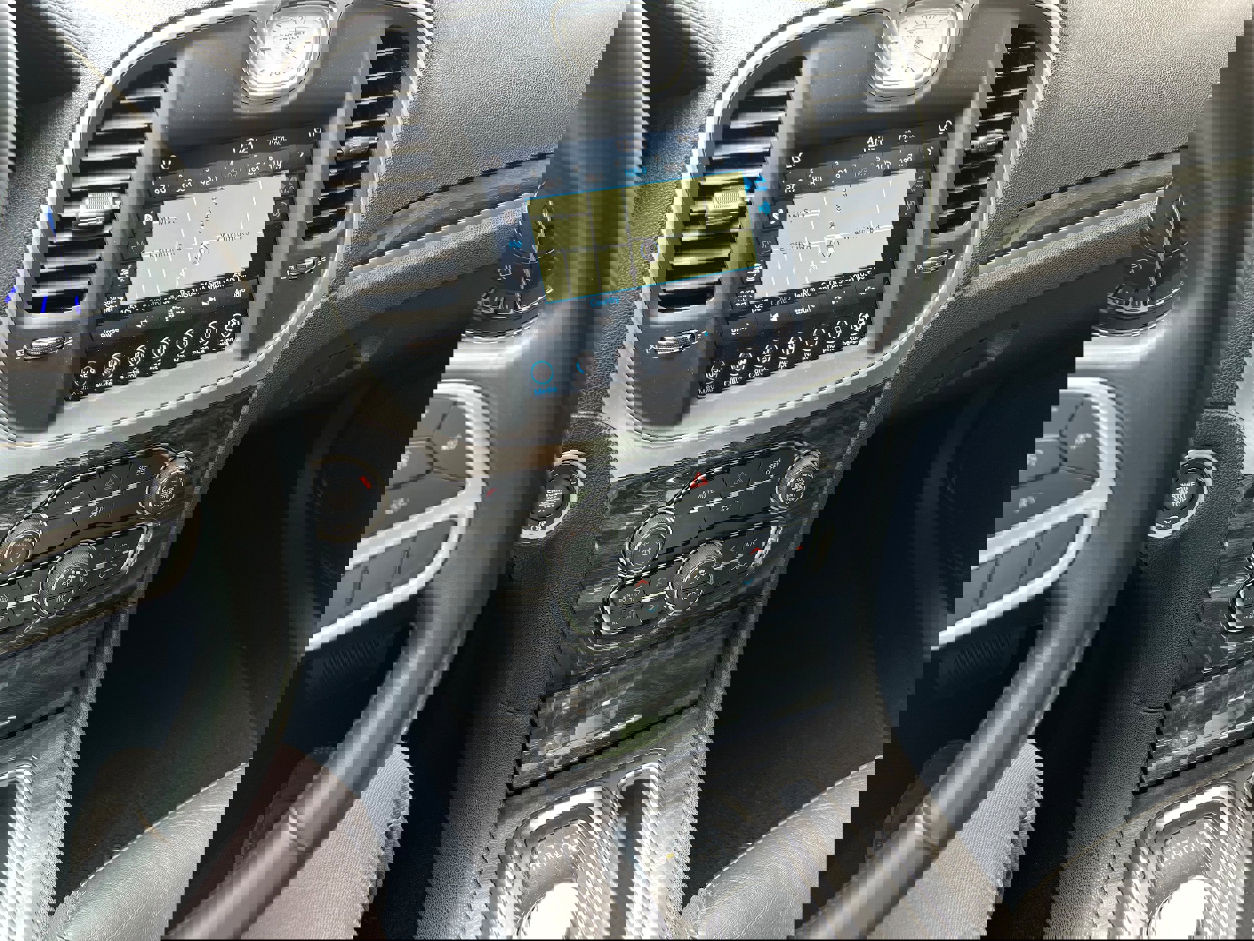 Used 2020 Chrysler 300 Touring L w/ Quick Order Package 2EF image 13