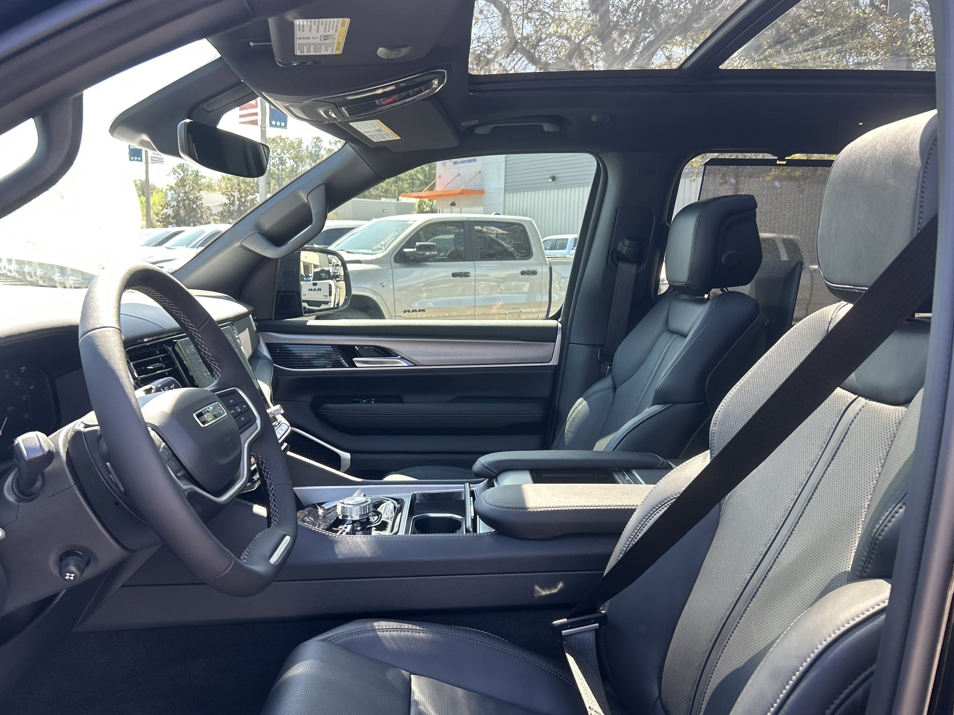 New 2026 Jeep Grand Wagoneer Limited image 12