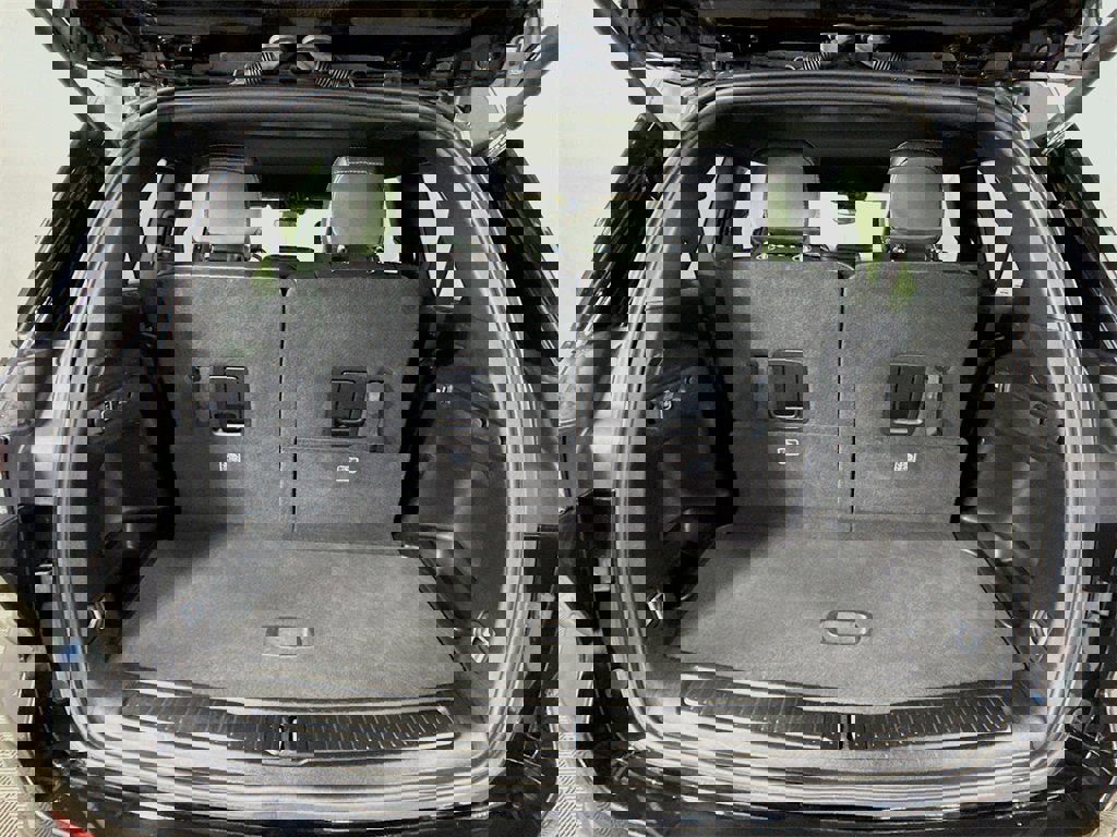 Used 2024 Jeep Grand Cherokee L Laredo image 19