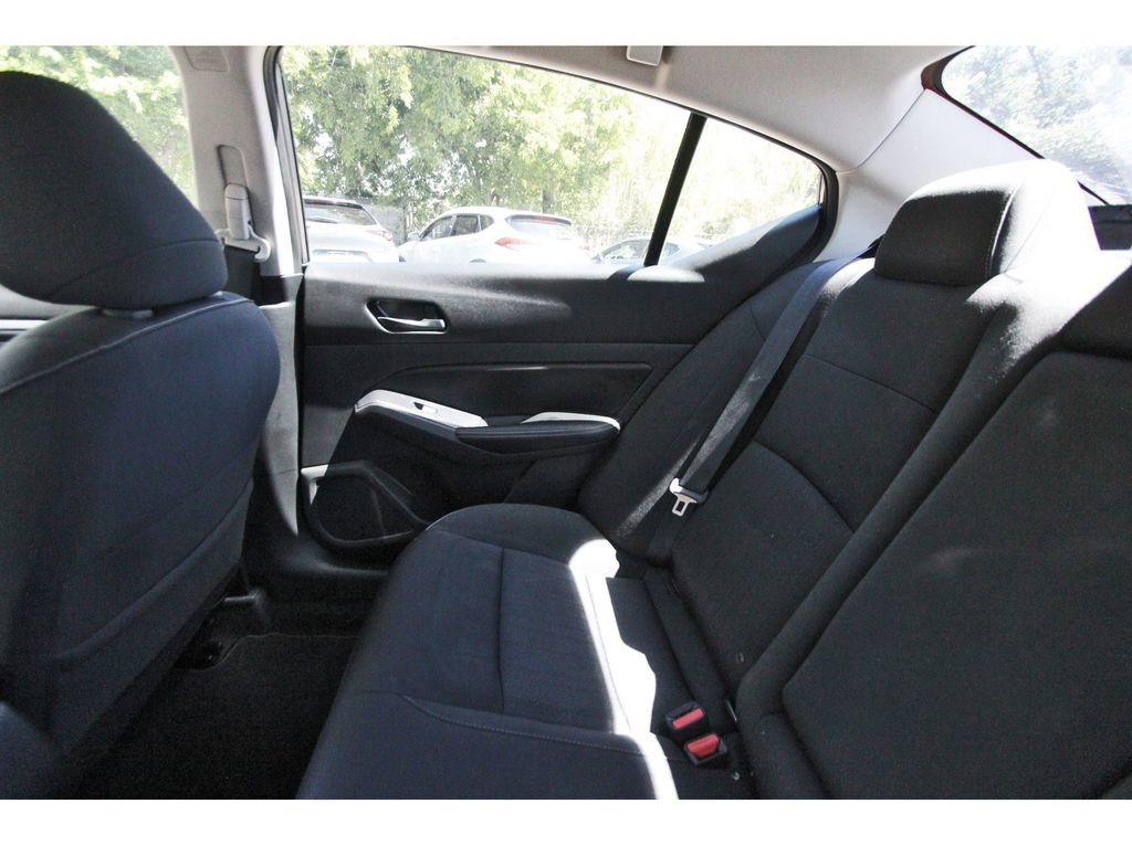 Used 2022 Nissan Altima 2.5 SV image 13