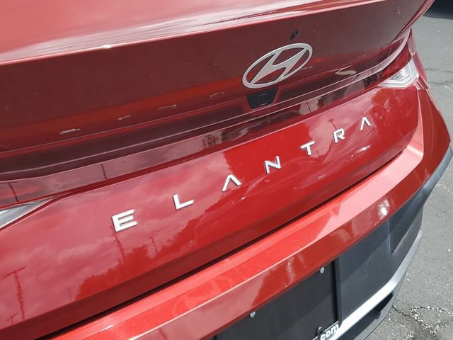 Certified 2024 Hyundai Elantra SEL FWD image 7