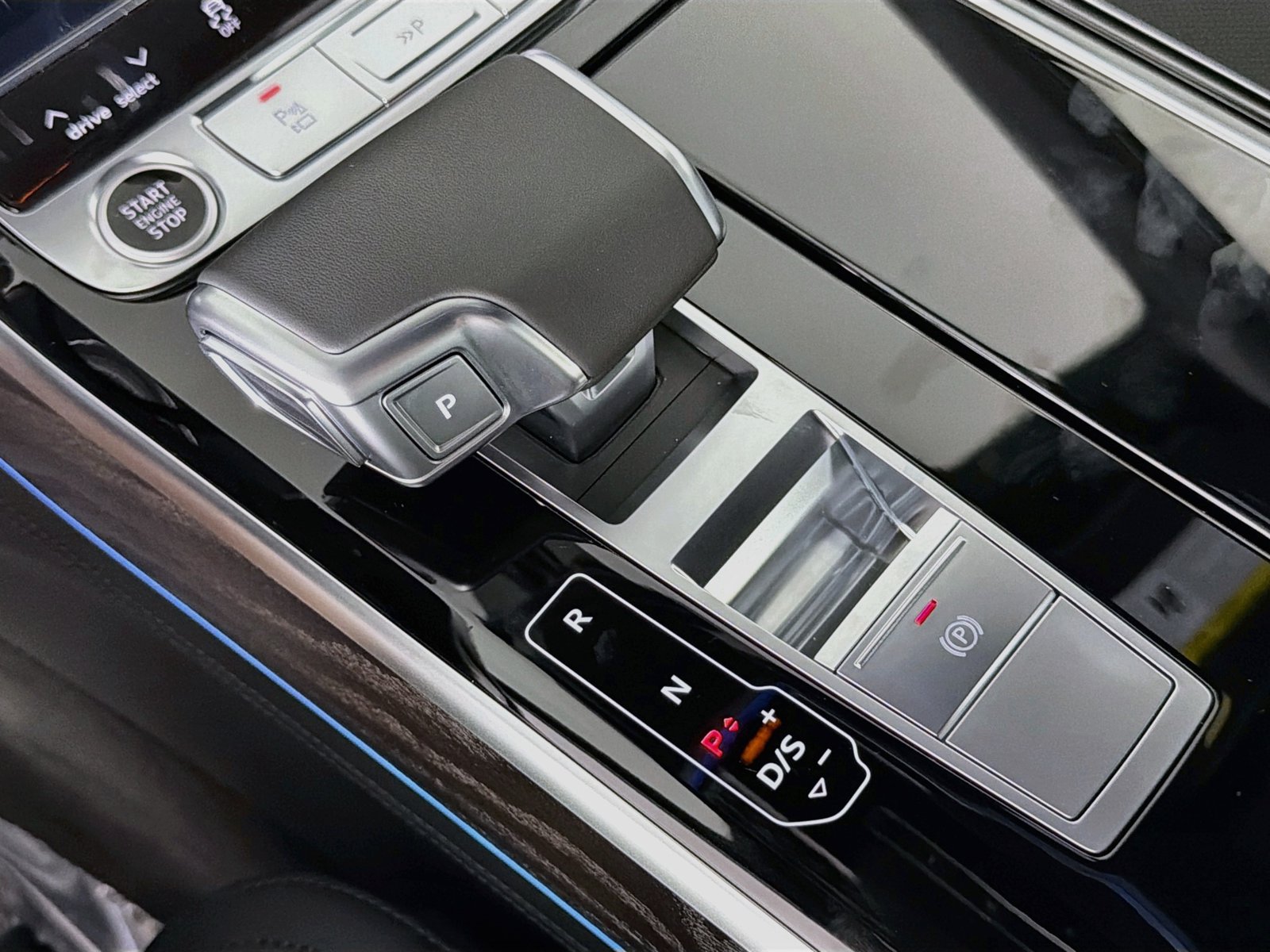 New 2026 Audi A8 L 3.0T AWD/4WD image 17