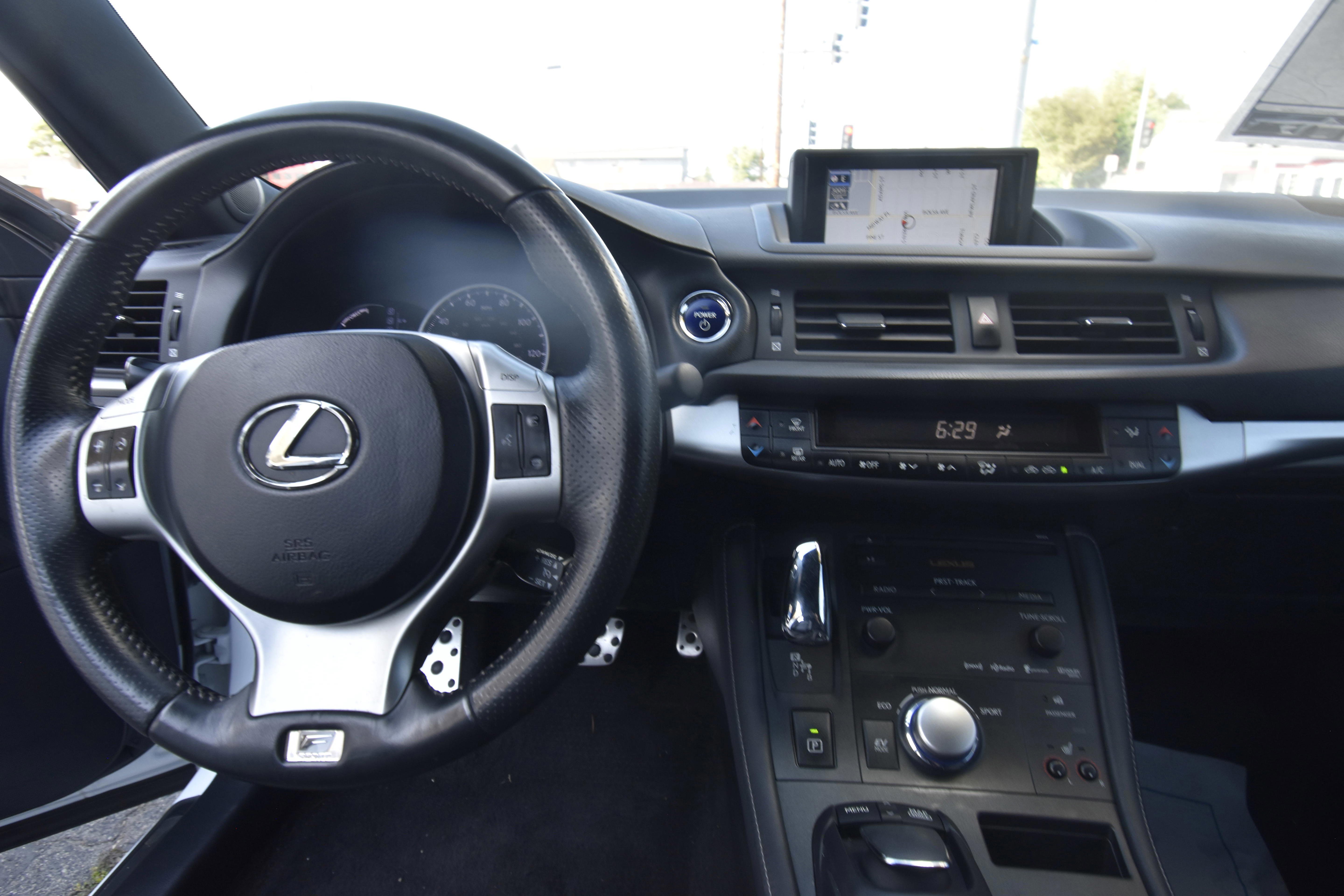 Used 2013 Lexus CT 200h w/ F Sport Pkg w/Nuluxe Trim FWD image 8