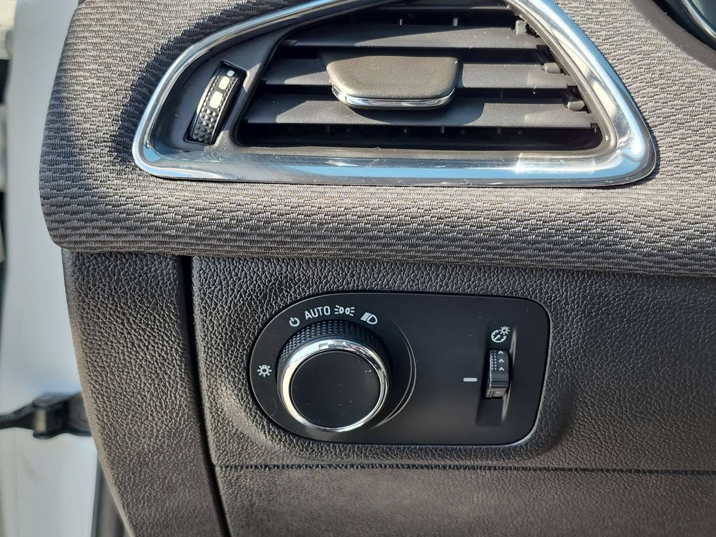 Certified 2019 Chevrolet Cruze LS w/ LS Convenience Package FWD image 19