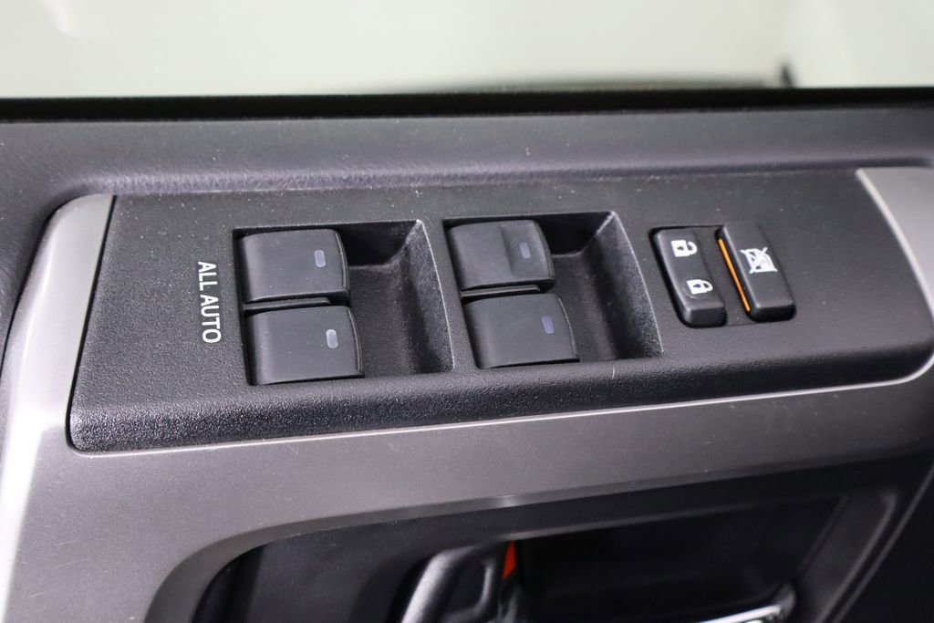 Used 2020 Toyota 4Runner SR5 AWD/4WD image 20