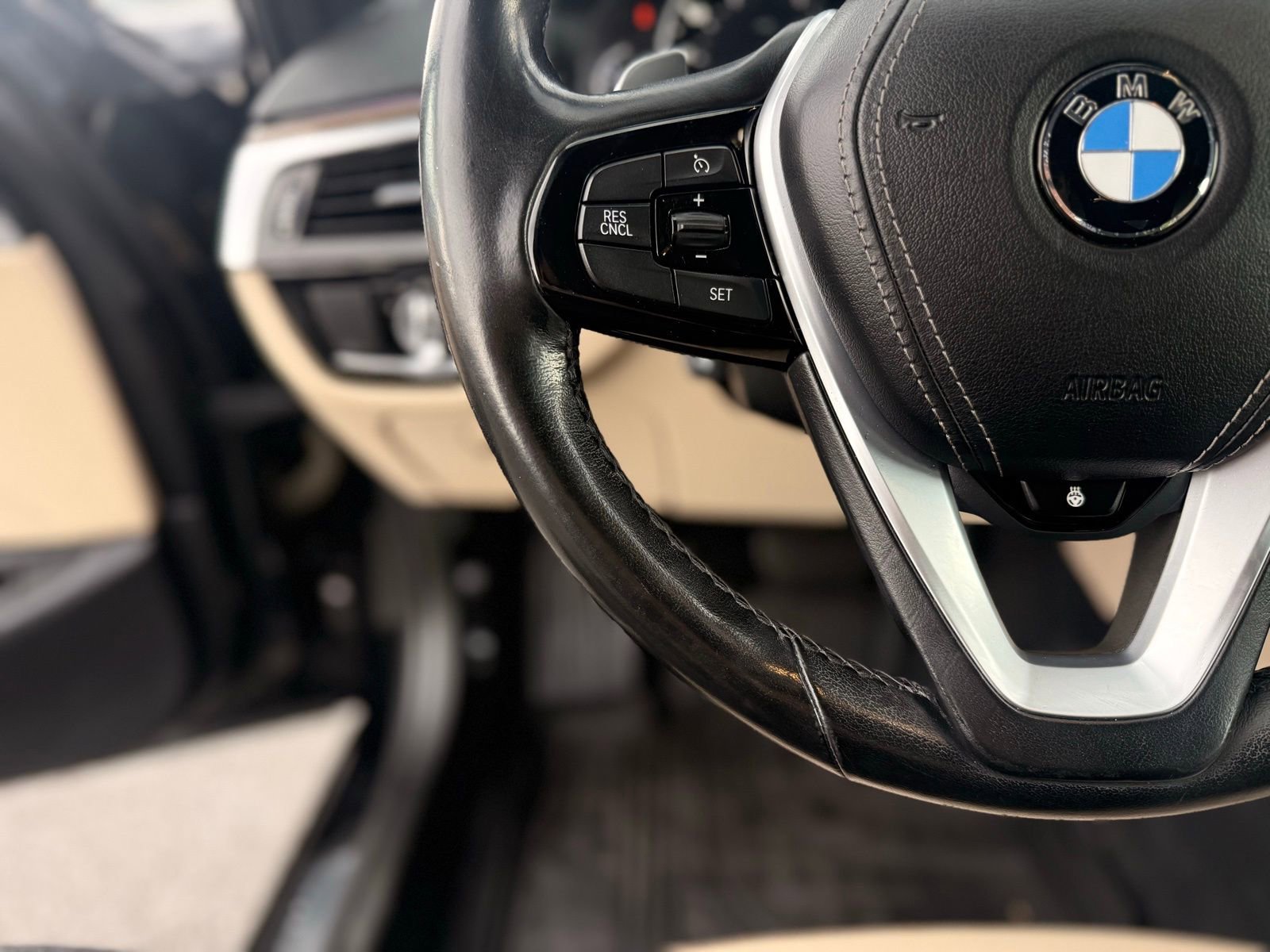 Used 2019 BMW 540i xDrive w/ Convenience Package AWD/4WD image 19