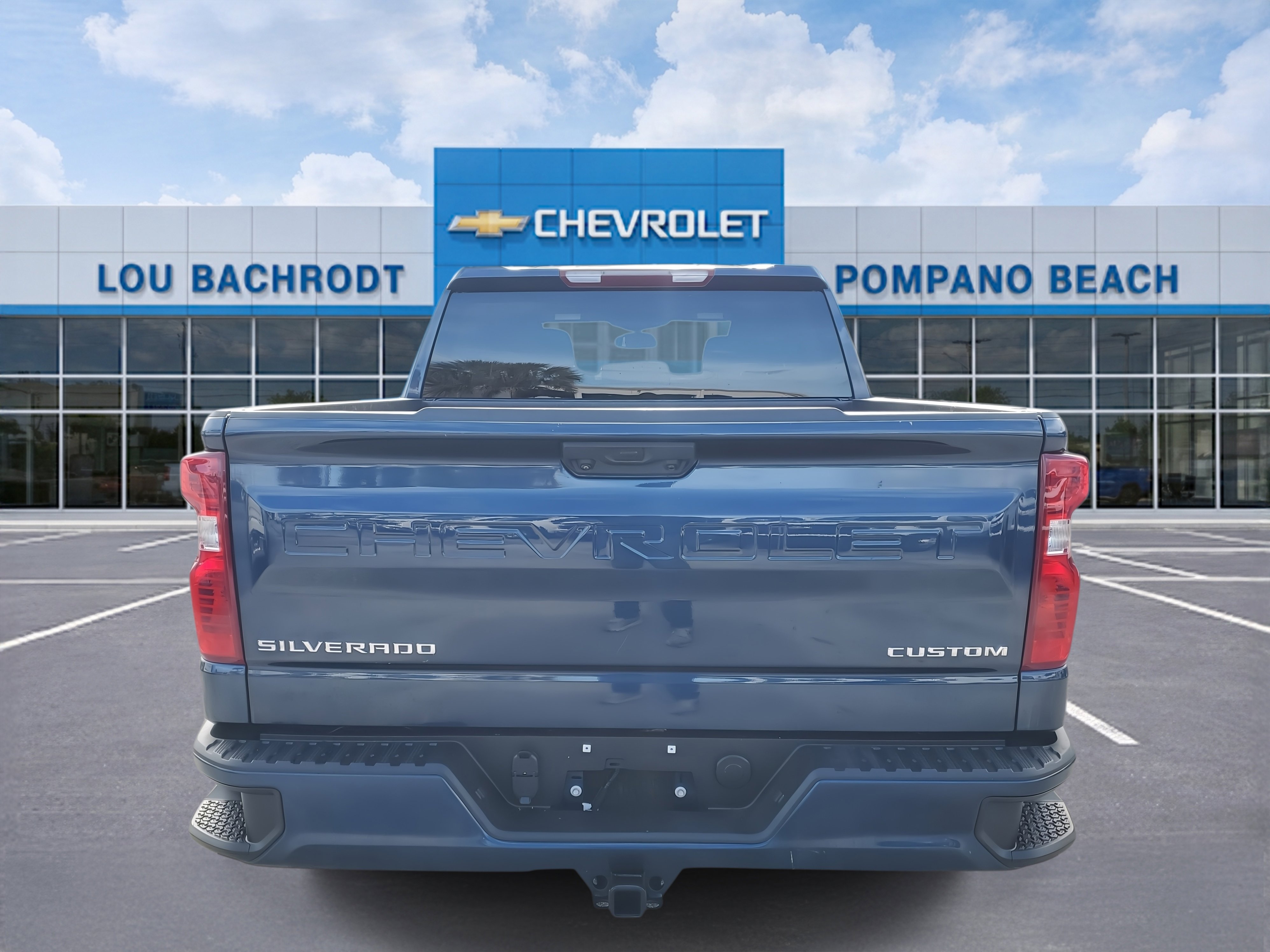 Used 2022 Chevrolet Silverado 1500 Custom image 4