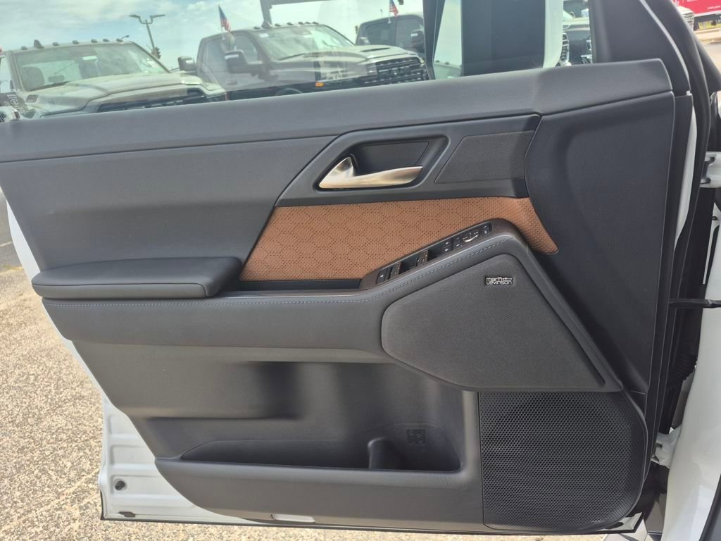 Used 2024 Lexus GX 550 w/ Accessory Package (Z1) image 19