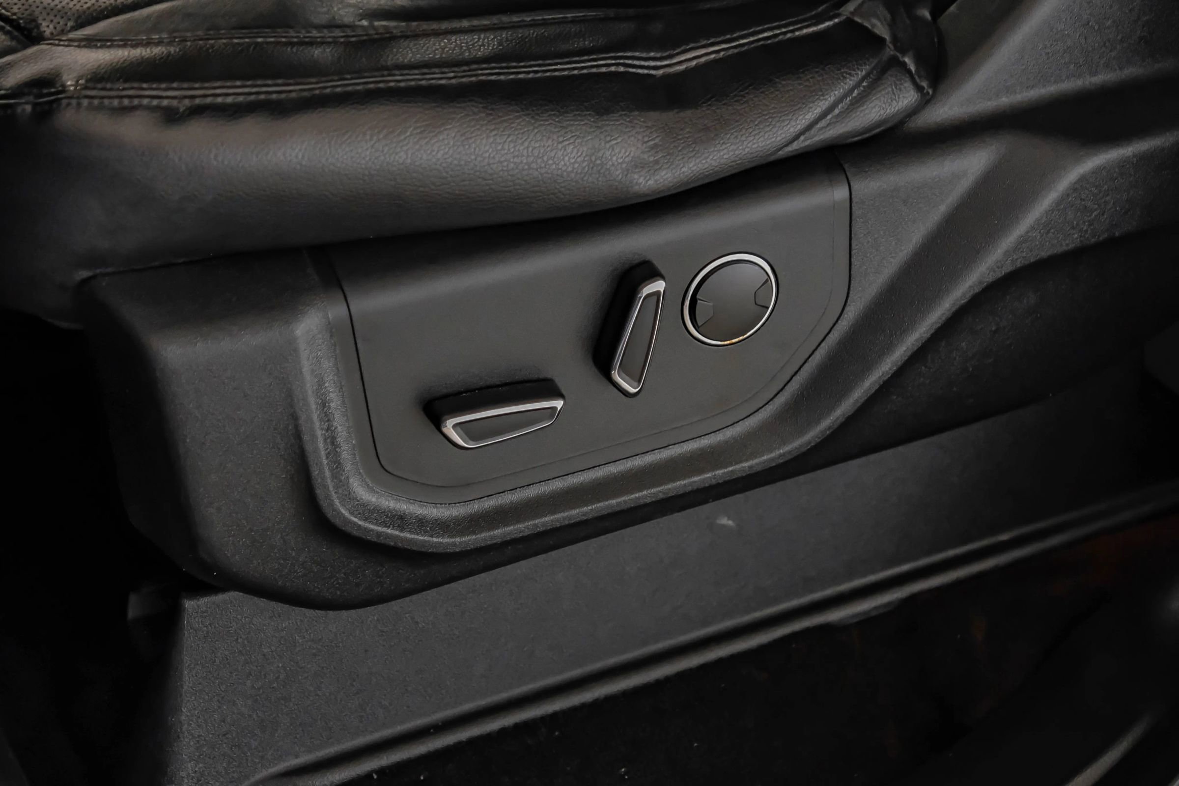 Used 2018 Ford Expedition Max Limited w/ Equipment Group 302A image 29