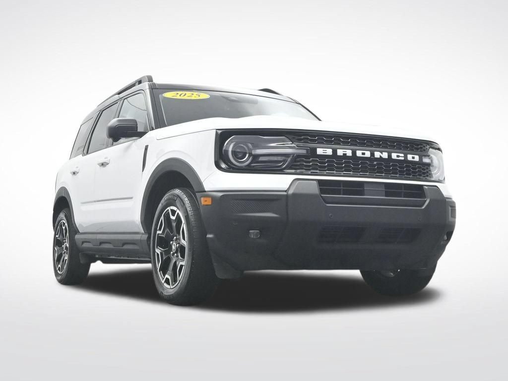 Certified 2025 Ford Bronco Sport Outer Banks w/ Outer Banks Tech Package+ AWD/4WD image 33