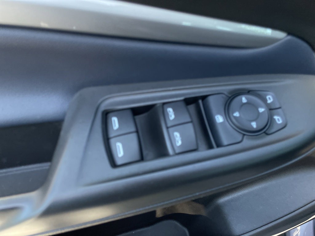 Used 2023 Chevrolet Bolt EUV LT w/ Convenience Package FWD image 18