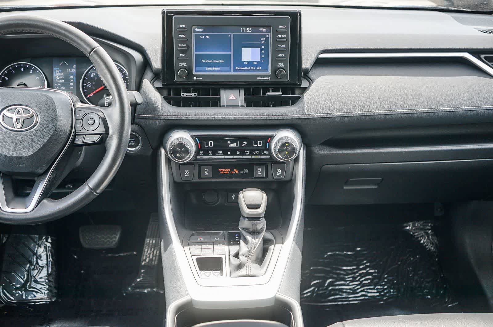 Used 2021 Toyota RAV4 XLE w/ Convenience Package image 12