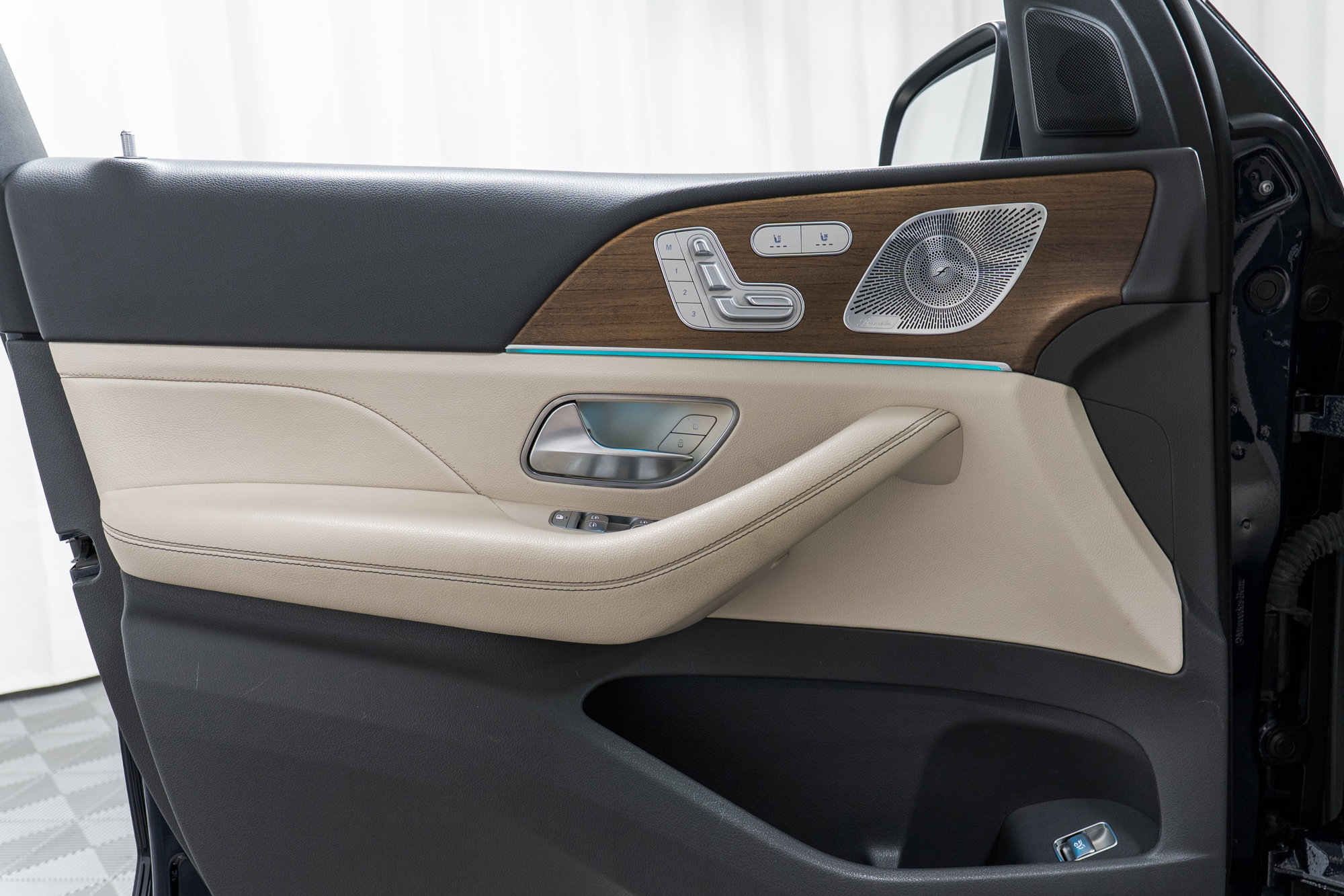 Used 2020 Mercedes-Benz GLE 350 4MATIC image 11