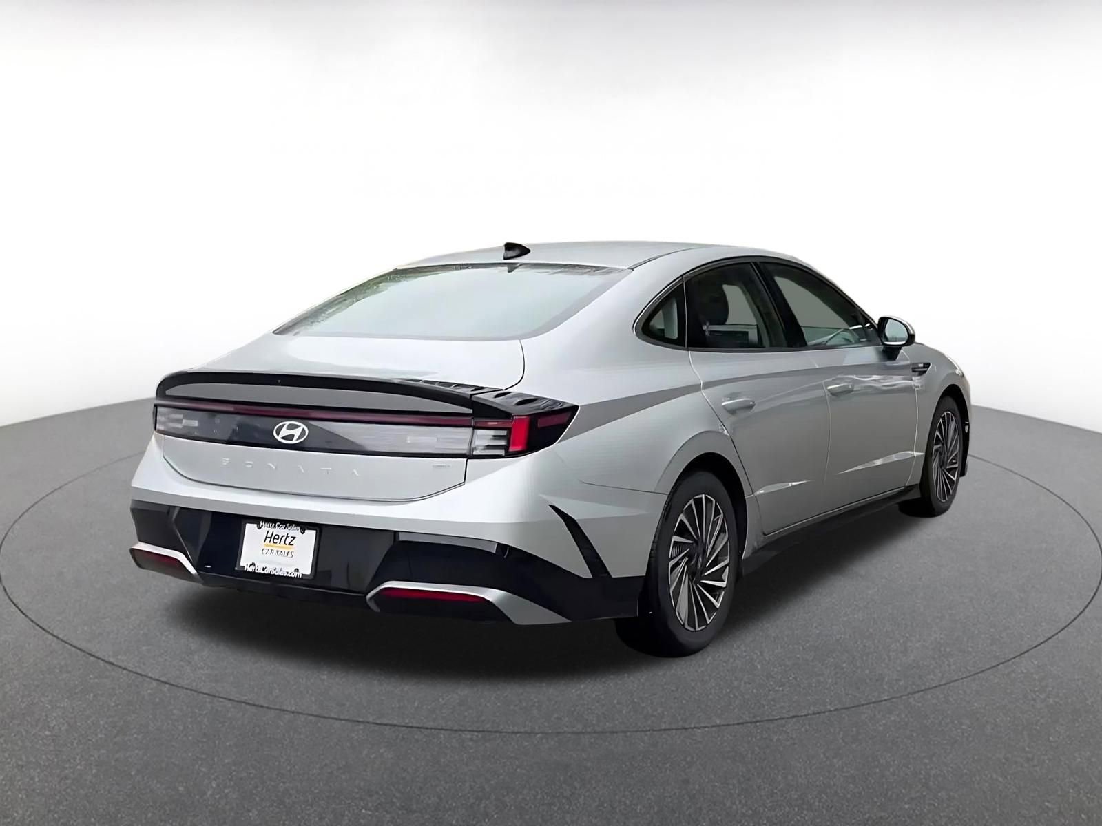 Used 2025 Hyundai Sonata SEL FWD image 14