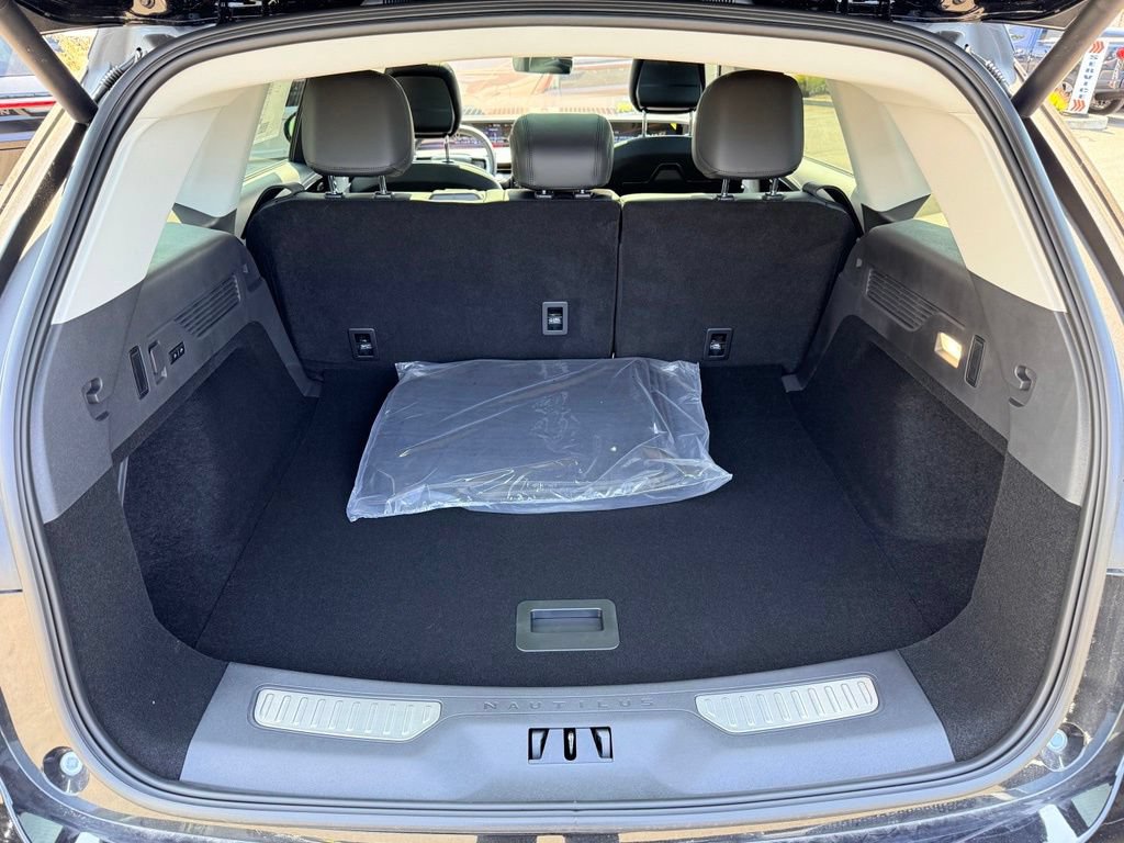 New 2026 Lincoln Nautilus Reserve w/ Jet Appearance Package AWD/4WD image 25
