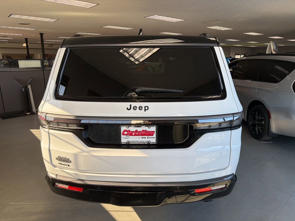 New 2026 Jeep Grand Wagoneer Summit image 6