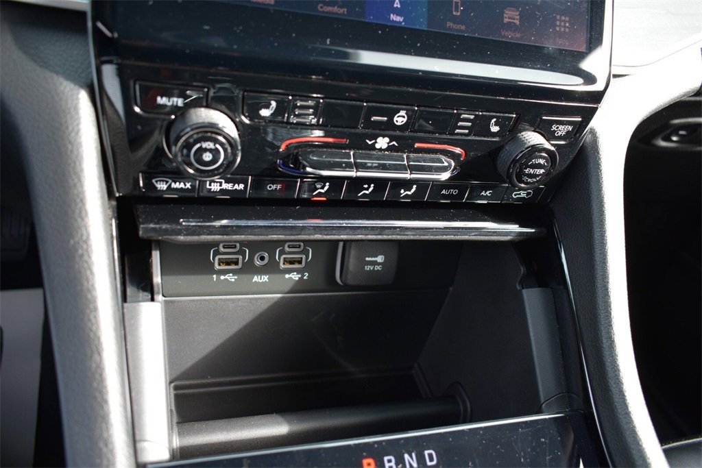 Used 2023 Jeep Grand Cherokee Limited w/ Black Appearance Package image 20