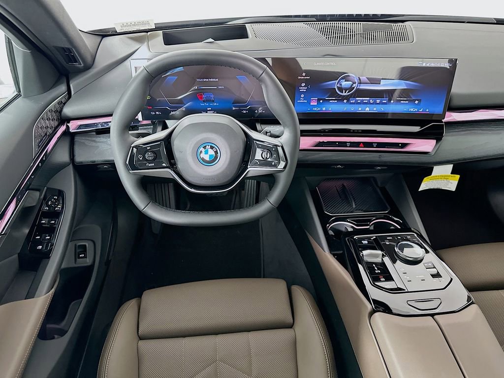 New 2026 BMW i5 eDrive40 w/ Premium Package RWD image 19