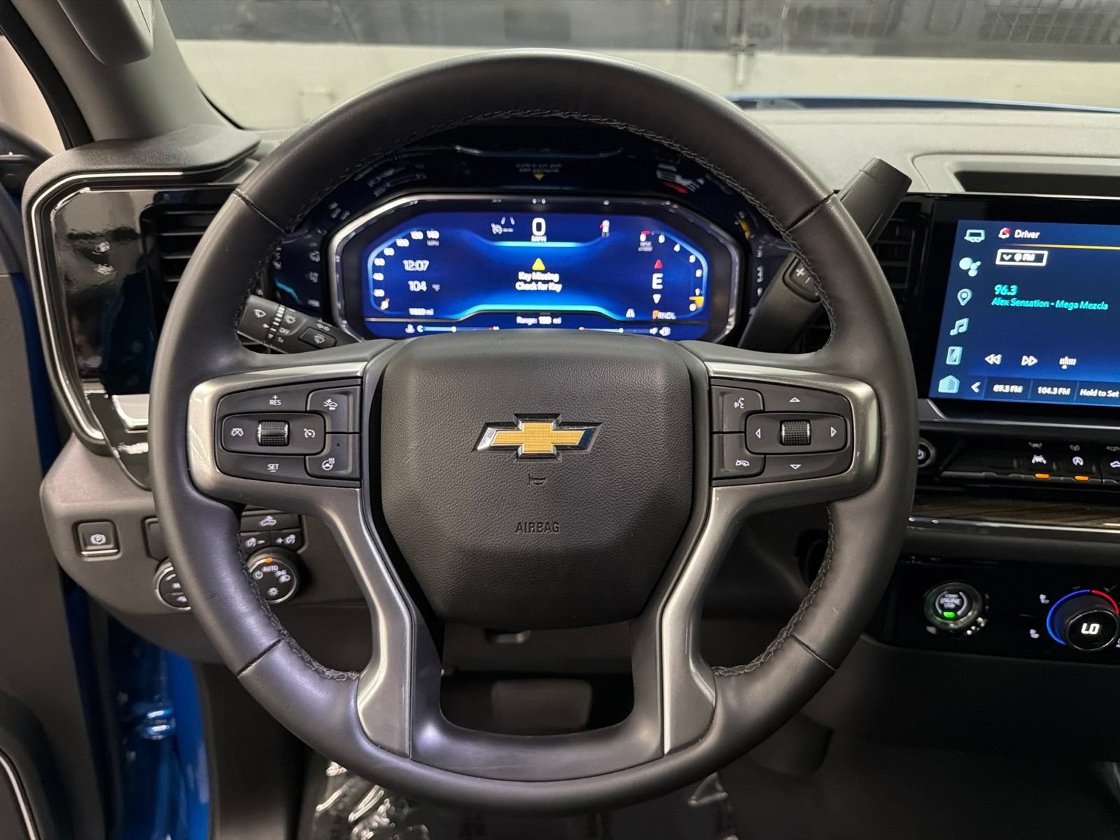 Used 2024 Chevrolet Silverado 1500 LT w/ LPO, Dark Essentials Package RWD image 26