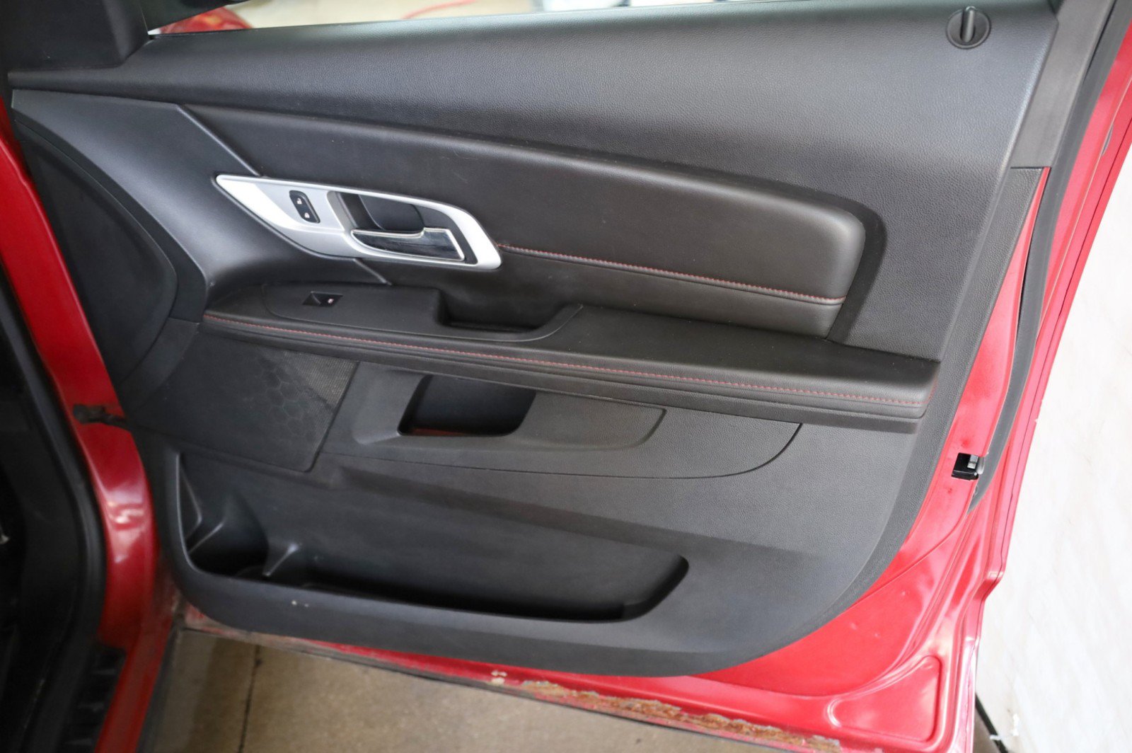 Used 2014 GMC Terrain SLE FWD image 33