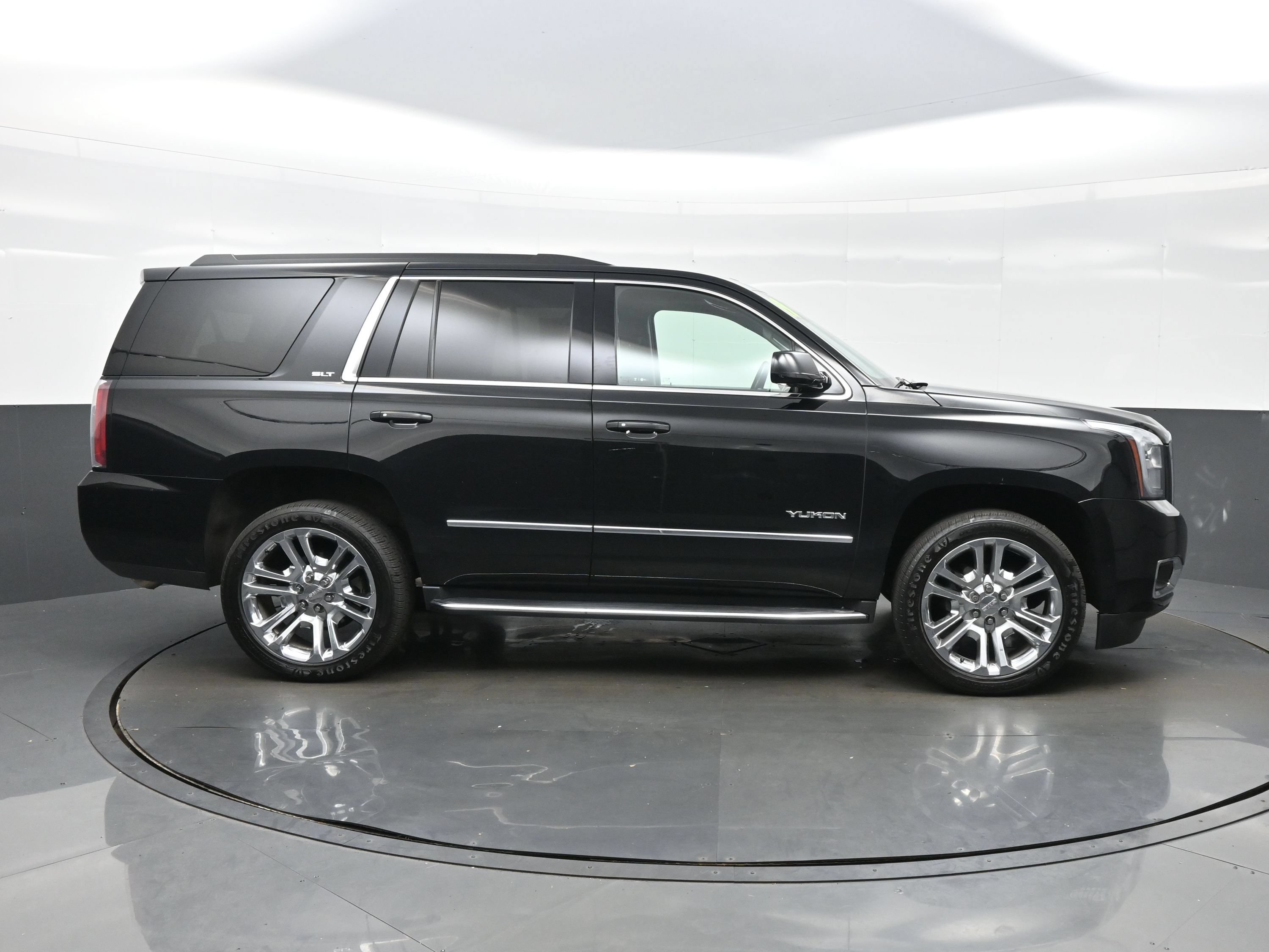 Used 2019 GMC Yukon SLT w/ Premium Edition AWD/4WD image 7