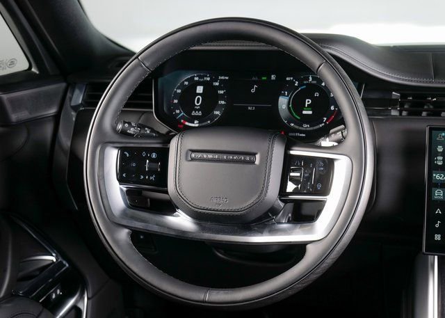 New 2025 Land Rover Range Rover SE image 13