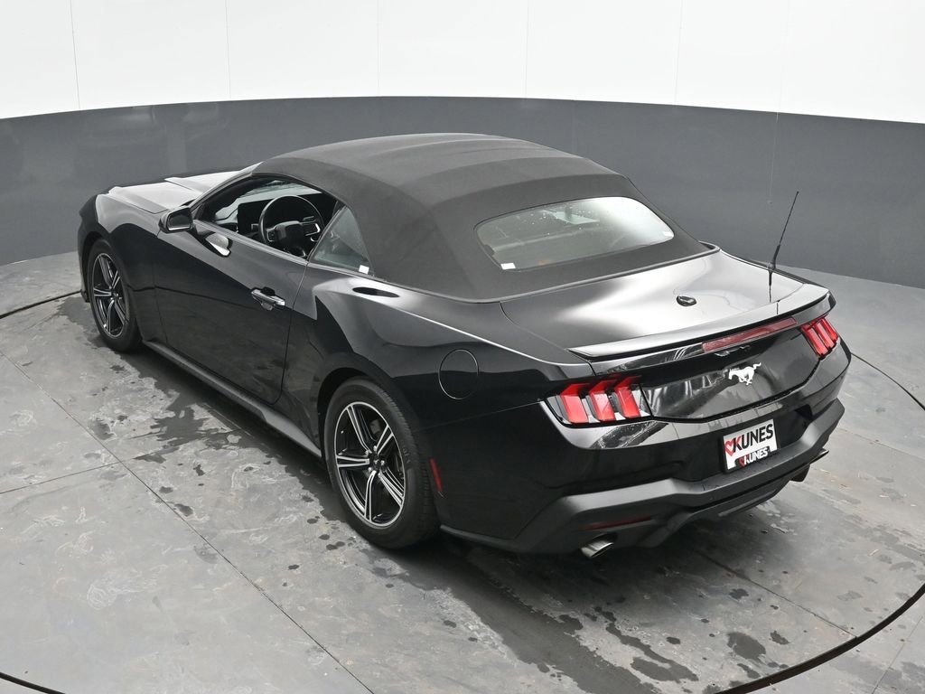 Used 2025 Ford Mustang Premium image 43