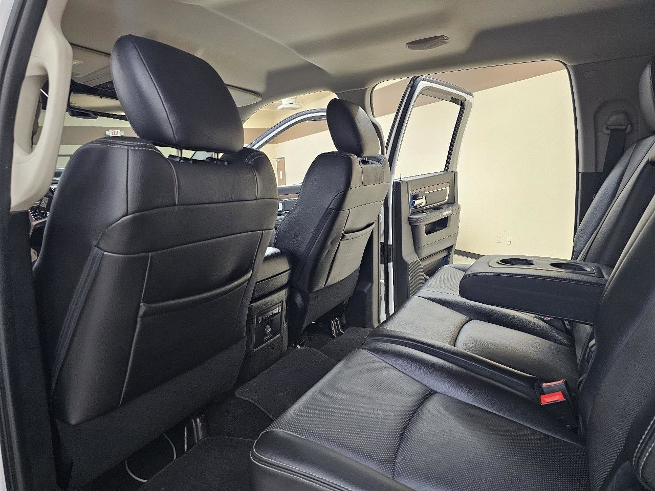 Used 2016 RAM 2500 Laramie AWD/4WD image 25
