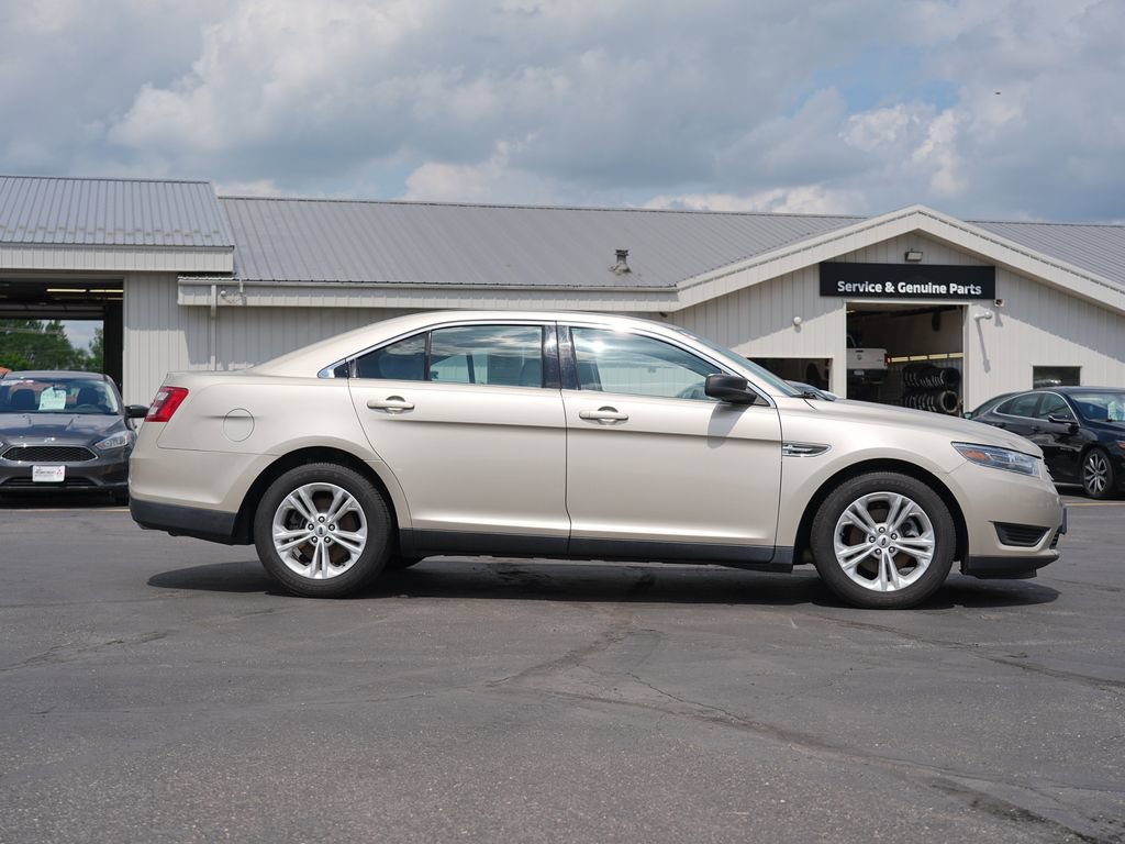 Used 2018 Ford Taurus SE FWD video 2
