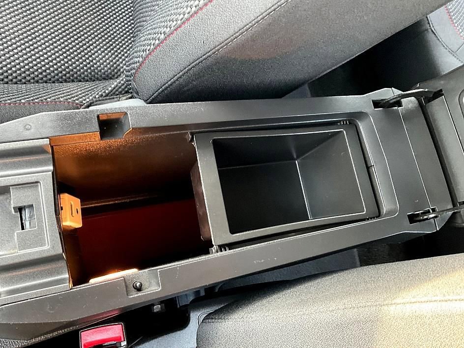 Used 2017 Chevrolet Equinox LS image 24