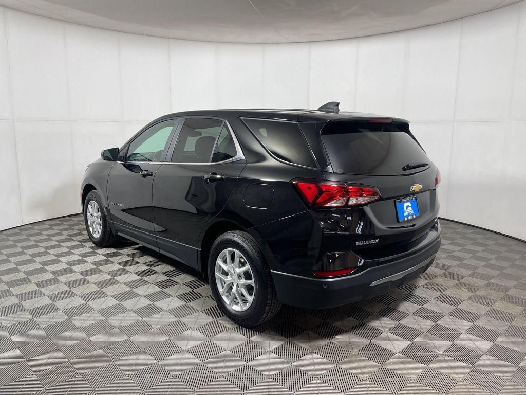 Used 2022 Chevrolet Equinox LT w/ Driver Convenience Package image 5