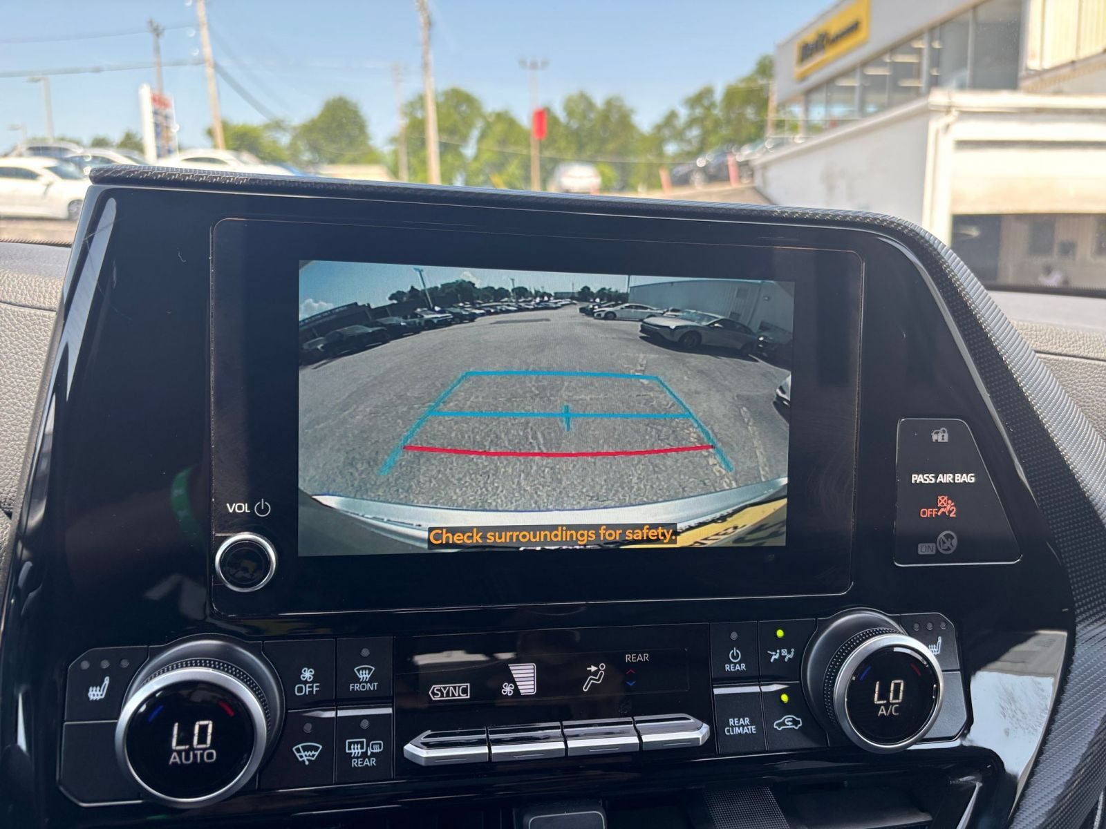 Used 2025 Toyota Highlander XSE AWD/4WD image 24