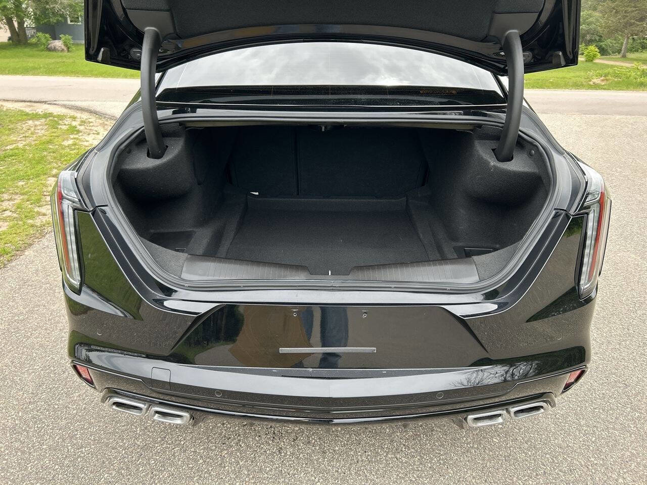 Used 2022 Cadillac CT4 V w/ Climate Package image 24